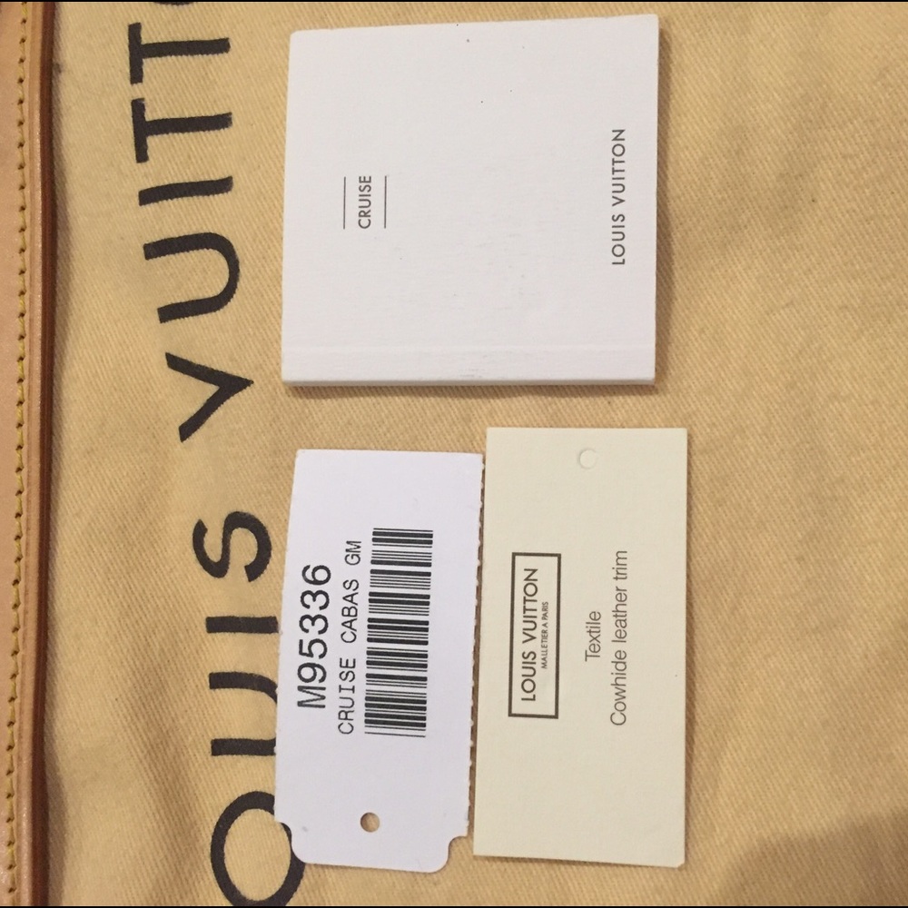 Handbag - Picture 3 of 5